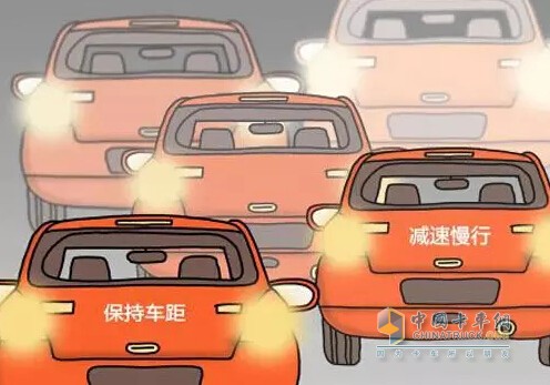 卡车的大小_大卡车运小较车下_大卡车大小