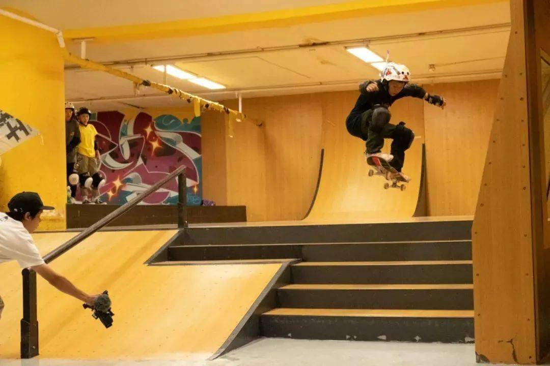 极限滑板中文版下载_极限滑板下载安装_极限滑板修改版v1.0