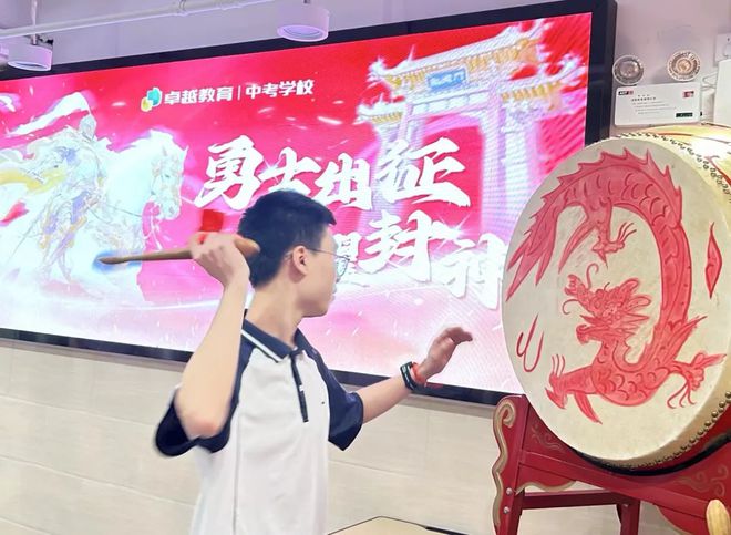 王希利干什么的_希利苏斯的光荣_圣凯尔顿王孝明王希利