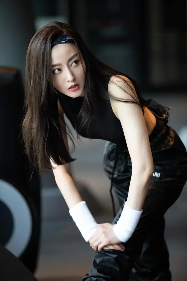 骨感魔鬼身材美女_魔鬼身材美女骨感照片_魔鬼身材是