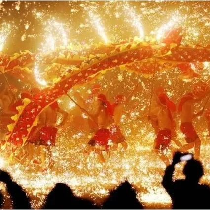 夜场妆容及发型图片_妆容夜场发型图片女_妆容夜场发型图片男