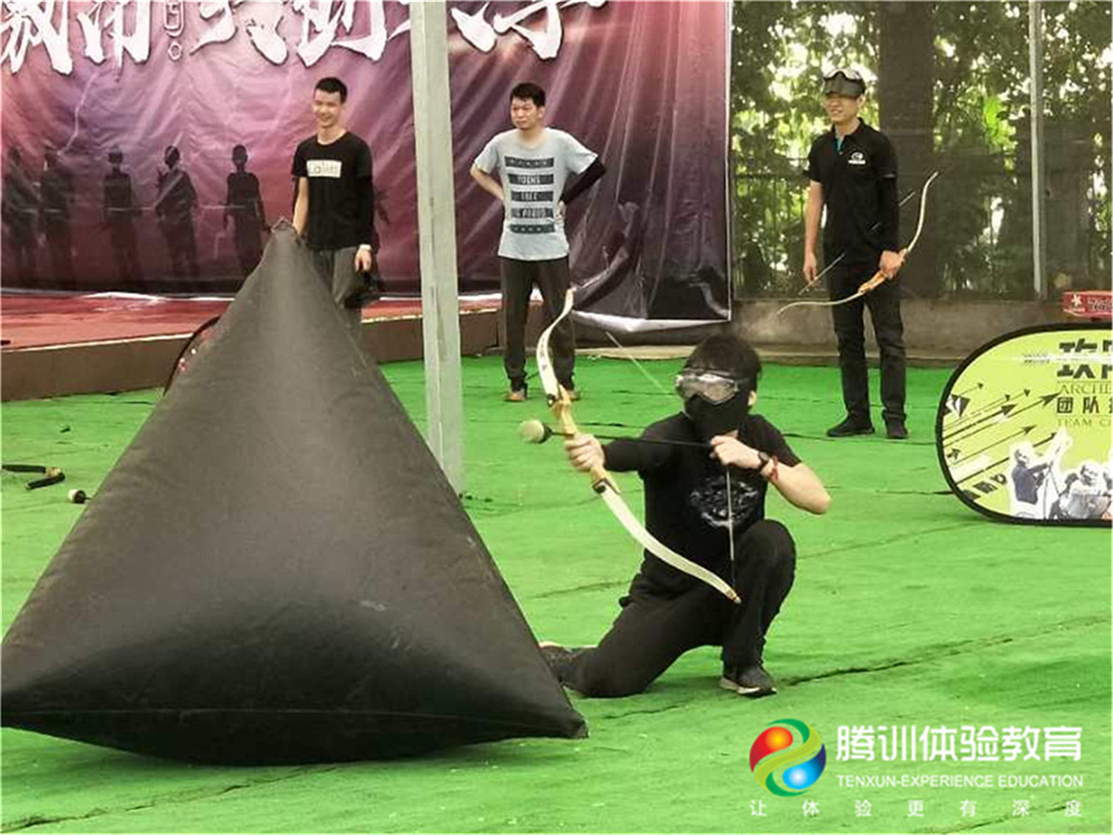 鳄鱼克洛克达尔_洛克打鳄鱼_鳄鱼打洛克萨斯之手