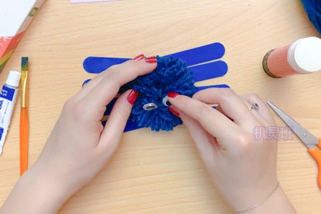 动物毛线球做法图解_毛线球动物手工教程_毛线蓬蓬球教程动物
